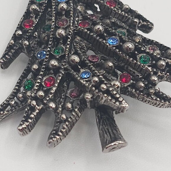 VTG Christmas Brooch 2PC Set Dark Silver Tone Red Green Tree Wreath Holiday Joy - Picture 16 of 16